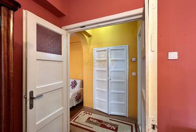 Apartament cu 3 camere semidecomandat, mobilat în Central - 9