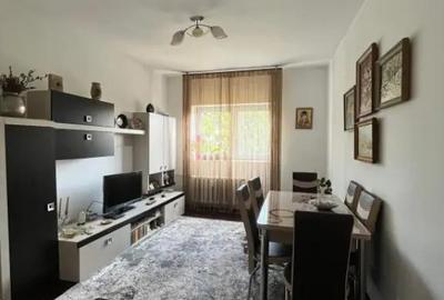 Apartament cu 3 camere decomandat în Rădăuți