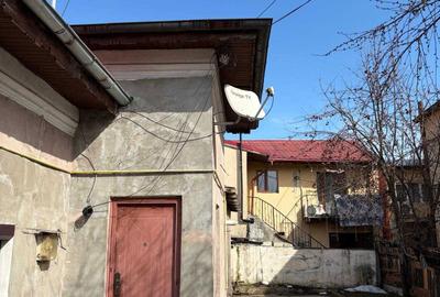 Casă cu 3 camere cu Teren 238 Mp în Central - 2