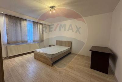 Casă cu 8 camere cu Teren 300 Mp în Central - 16
