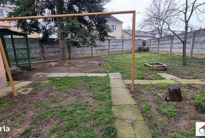 Casă cu 2 camere cu Teren 435 Mp în Titulescu