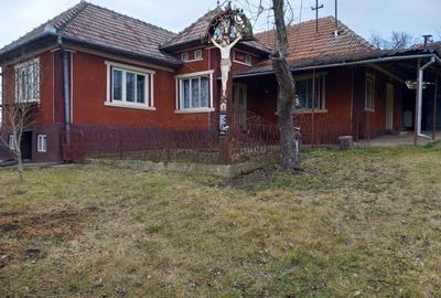Vand casa loc. Geaca, jud. Cluj cu vedere spre lac. - 1