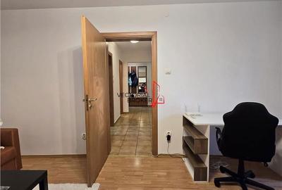 Apartament cu 2 camere decomandat în Tei - 11