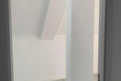 Casă cu 5 camere cu Teren 395 Mp în Malu Mare - 9