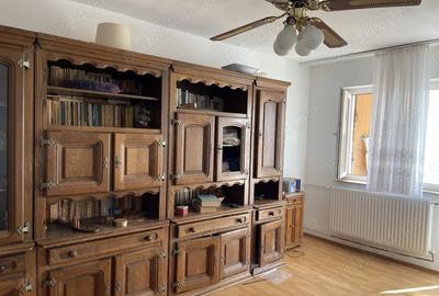 Apartament 2 camere, decomandat - 4