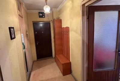 Garsonieră decomandată în Titan - 2