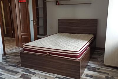 Casă cu 5 camere în Tecuci - 1