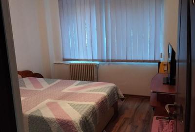 Apartament cu 3 camere decomandat în Central - 1