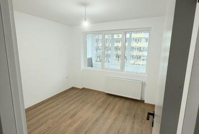 Apartament cu 3 camere semidecomandat în Vatra Luminoasă - 3