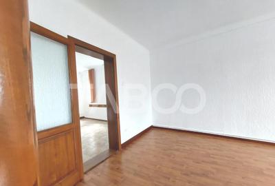 Spațiu comercial, de 68 mp, în Central