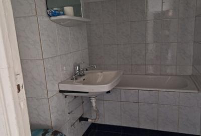 Spațiu comercial, de 48 mp, în Decebal - 12