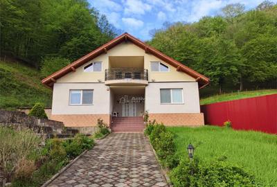 Bocsa ,Vila noua cu Teren 3000 Mp Comision ZERO Cumparator - 8