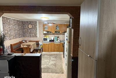 Casă cu 3 camere cu Teren 170 Mp în Central - 1