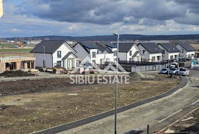 Casă individuală cu 4 camere cu Canalizare în Șura Mică - 8