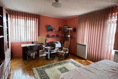 Vila cu 6 camere, 5 bai, piscina, garaj, Strada Colinelor, Oradea. - 5