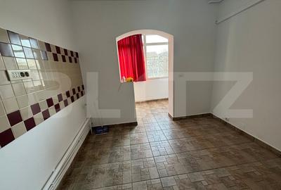 Apartament cu 3 camere decomandat în Nicolina - 6