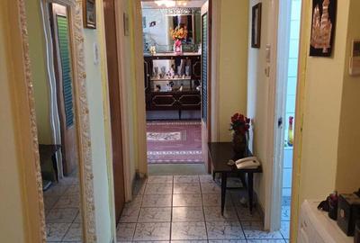 Vand apartament cu 2 camere,zona 1 Decembrie 1918 ,sectorul 3 ,Bucure?ti ,Str.Beca?ei nr.6A - 8