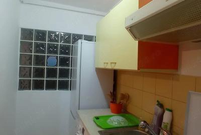 Apartament cu 3 camere decomandat în Dâmbu - 1