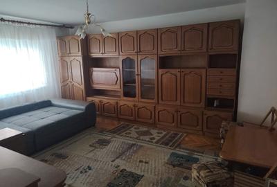 Apartament cu 3 camere decomandat în Carpați 2 - 4