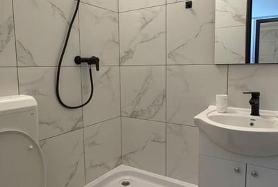 Apartament cu 3 camere semidecomandat, mobilat în Uverturii - 10