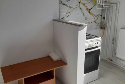 Garsonieră semidecomandată în Calea București - 2