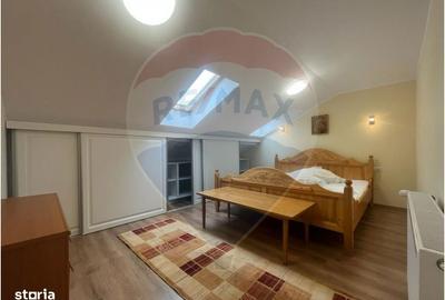 Apartament cu 4 camere în Central - 1