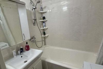 Apartament cu 3 camere în Berceni - 1