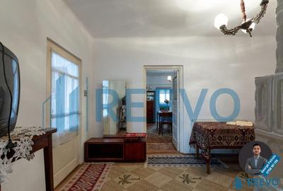 Casa de vanzare Buhu?i, Str. Orbic - 10