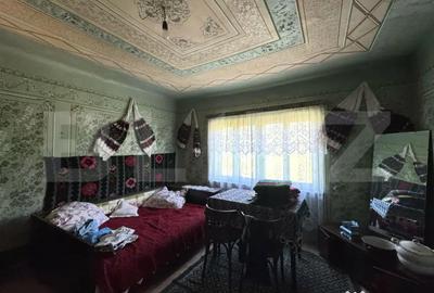 Casă cu 3 camere cu Teren 1789 Mp în Central