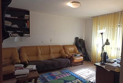 Apartament cu 2 camere decomandat în Timpuri Noi