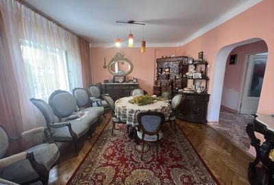 Casă individuală cu 6 camere cu Canalizare în Ariceștii Rahtivani - 4