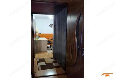 Apartament 3 camere zona Dacia etaj 2 cu centrala Apartament 3 camere zona Dacia etaj 2 cu centrala - 3