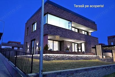 Casă cu Teren 450 Mp în Ipotești - 2