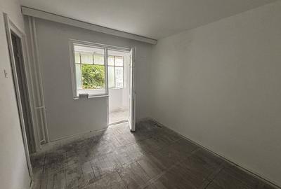 Apartament cu 3 camere semidecomandat în Central - 8