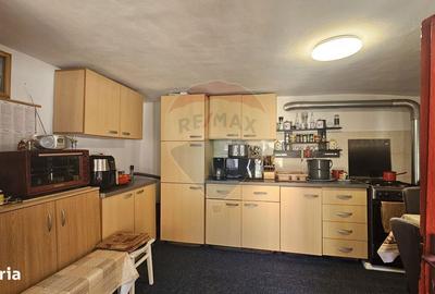 Casă cu 3 camere cu Teren 1049 Mp în Central - 10