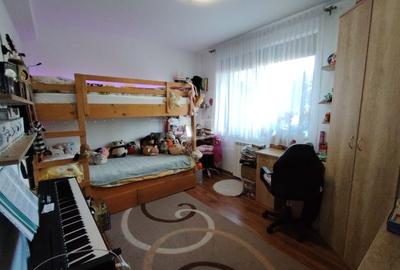 Apartament cu 3 camere semidecomandat, mobilat în Borhanci - 4
