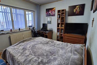 Apartament cu 3 camere semidecomandat în Titulescu - 9