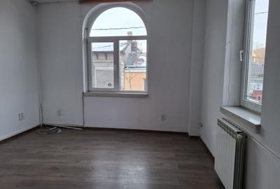 URGENT!, libera, pretabila rezidential/birou/comercial, 2 intrari, NEGOCIABIL - 3