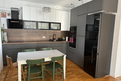 Apartament mobilat complet în Luxuria Residence,2 parcări valabile - 7