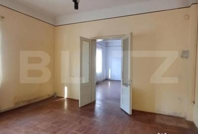 Casă cu 6 camere cu Teren 715 Mp în Turda - 1