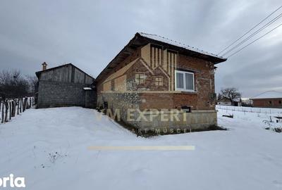Casă cu 4 camere cu Teren 3038 Mp în Mălureni - 13