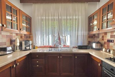 Casa individuala 260 mp utili , 868 mp teren, Zona Braytim - 13