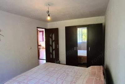 Casă cu 5 camere cu Teren 794 Mp în Livedea - 2