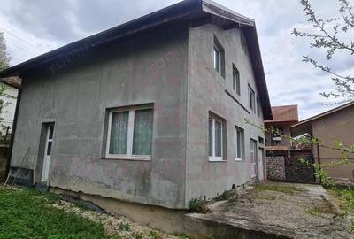 Casă cu 3 camere cu Teren 563 Mp în Rusca - 9