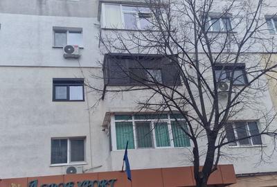 Apartament cu 3 camere decomandat în Central - 1