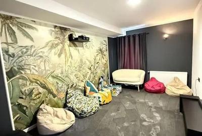 Casă cu 7 camere cu Teren 250 Mp în Central - 18
