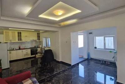 Casă cu 3 camere cu Teren 862 Mp în Central - 1