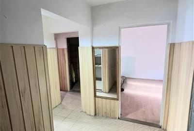 Apartament 3 Camere, Decomandat, Inel 2 - 9