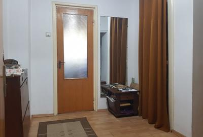 Vanzare apartament 4 camere, cu centrala, etaj 1, Trivale, loc de parcare, Profi - 2