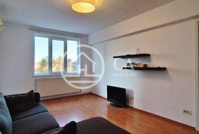 Apartament de vânzare cu 3 camere în zona Rogerius, Oradea - 2